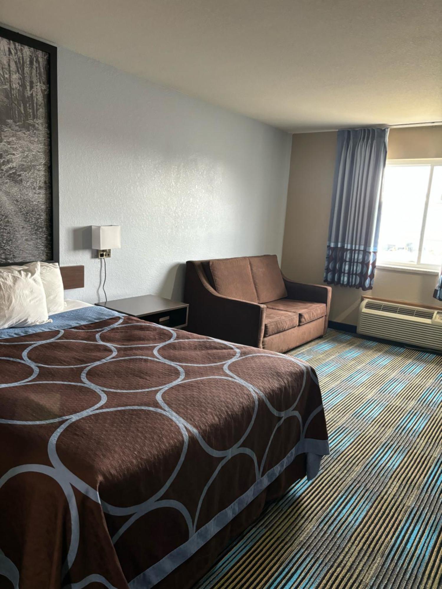 Super 8 By Wyndham Escanaba