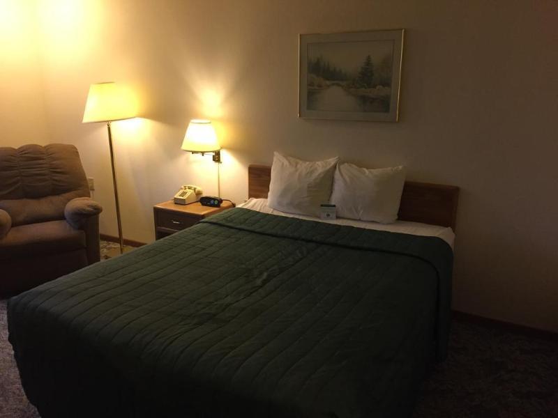 Super 8 By Wyndham Hotel