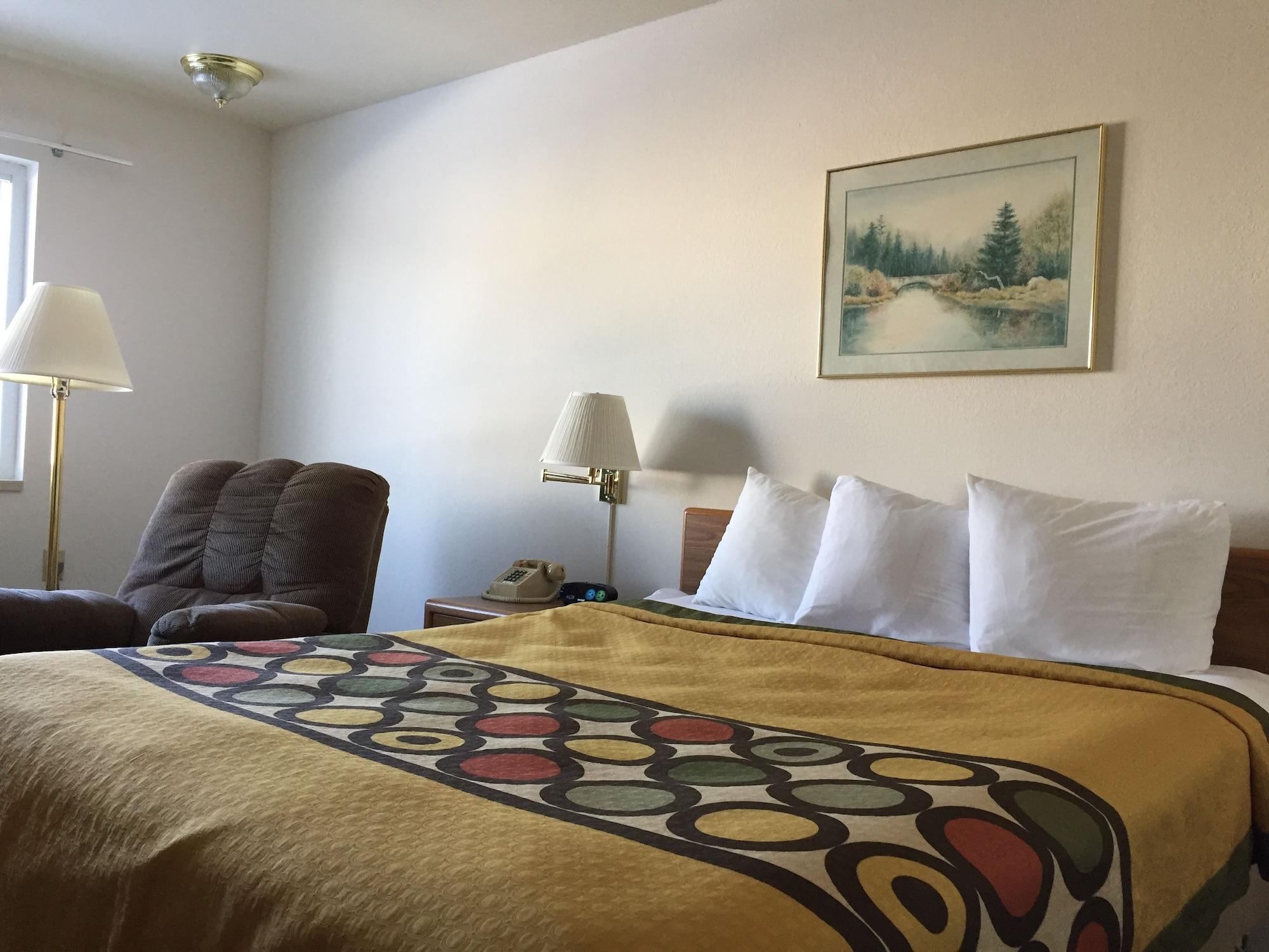 Super 8 By Wyndham Escanaba